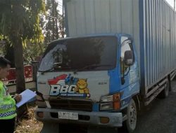 Kecelakaan Motor Versus Truk di Menturus Jombang, Pemotor Meninggal