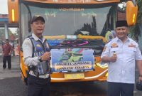 6 armada Bus siap berangkat dari Jombang menuju Jakarta. Ini adalah program Mudik dan Balik Lebaran yang melayani 300 warga Jombang yang merantau di Jabodetabek.