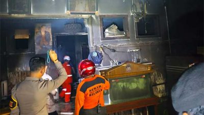 kebakaran di kaliwungu jombang 4