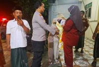 Penemuan bayi di halaman depan rumah warga Dusun Beji, Desa Sawiji, Kecamatan Jogoroto, Kabupaten Jombang. (Foto: IST)